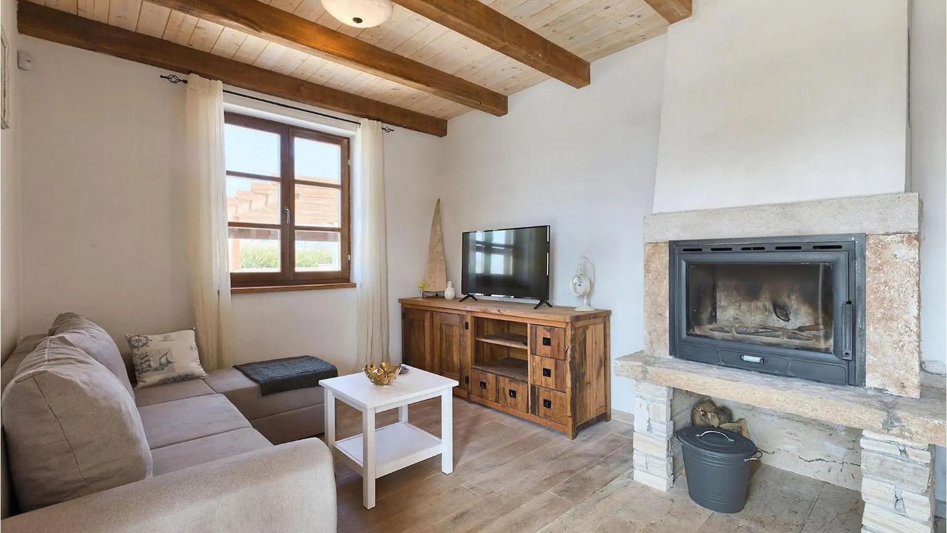 Villa Malena Jursici Holiday home